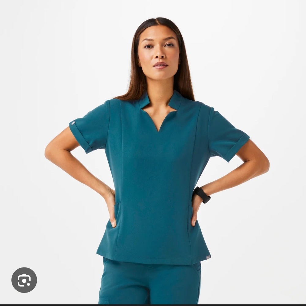Figs Inhala Slim Scrub Top L Carribean Blue (2)